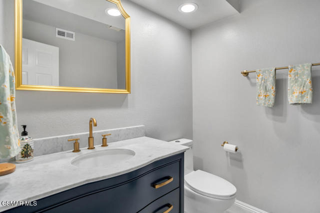 6057 Rainbow Hill Road, Agoura Hills CA: https://media.crmls.org/mediaz/27ecd644-6e65-43ad-b0d6-f3099f4b00d1.jpg