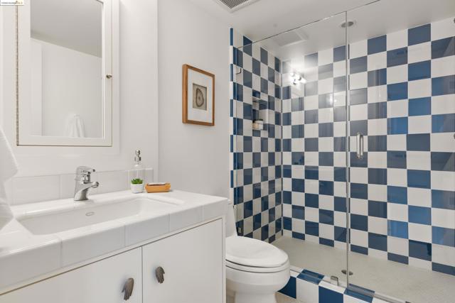 Image 29 of 49 For 251 Pershing Dr