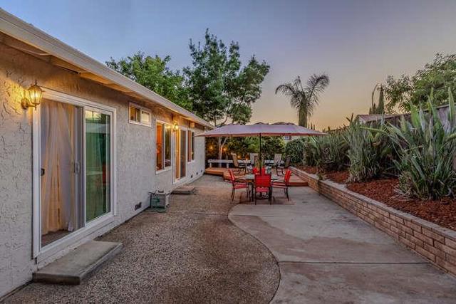 3197 Knightswood Way, San Jose CA: https://media.crmls.org/mediaz/27ee600f-51e0-403a-adf6-603dcdbd1e82.jpg