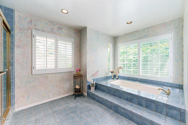 11616 E Las Posas Road, Camarillo CA: https://media.crmls.org/mediaz/27eeb8f3-26e9-42ae-a020-b6ac27d34bff.jpg