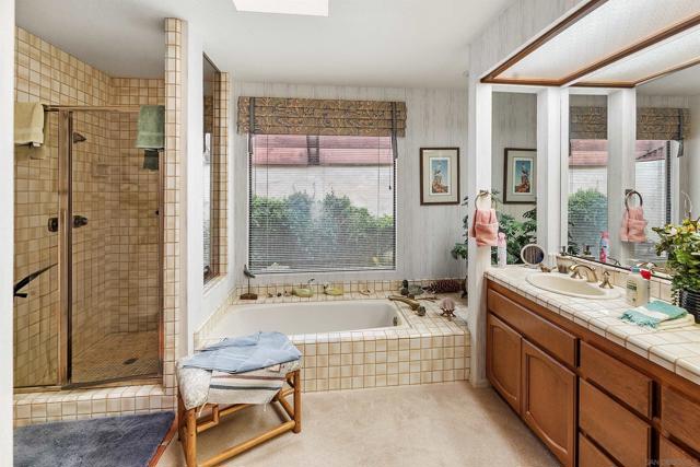 12982 Polvera Ct, San Diego CA: https://media.crmls.org/mediaz/27eebaaa-bb69-40a2-b8a0-9576b747e5ab.jpg