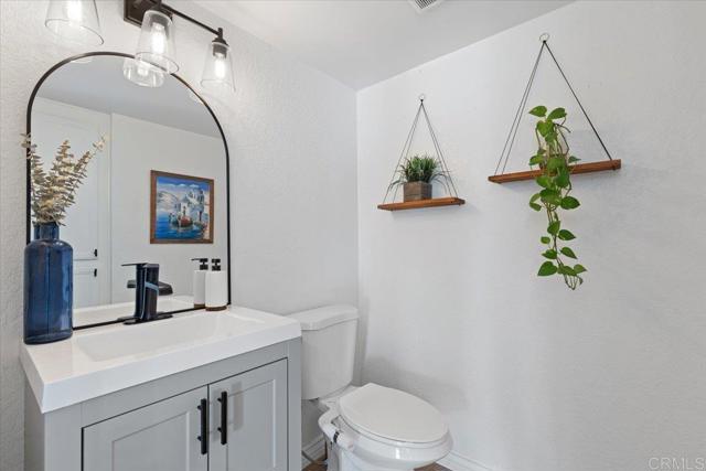 Detail Gallery Image 3 of 27 For 3505 Monair Dr #C,  San Diego,  CA 92117 - 2 Beds | 1 Baths