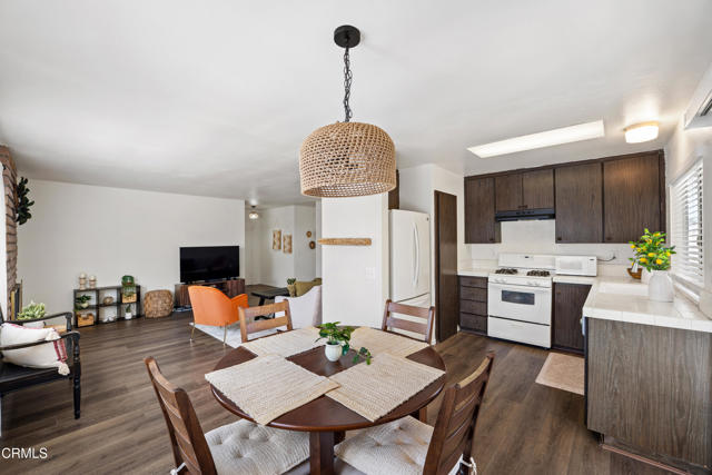 Detail Gallery Image 11 of 35 For 2020 Ironbark Dr, Oxnard,  CA 93036 - 4 Beds | 2 Baths