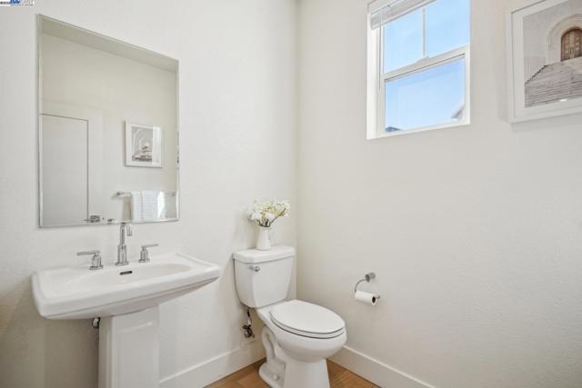 Image 20 of 60 For 37450 Watersail Way