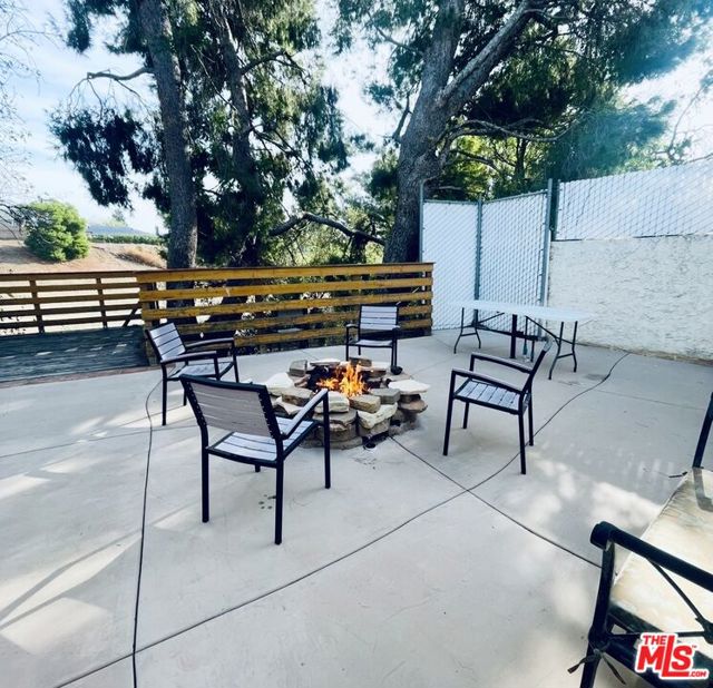 11158 Newcastle Avenue, Granada Hills CA: https://media.crmls.org/mediaz/27f1a529-ea34-4c51-bc62-bf7c74967ca9.jpg