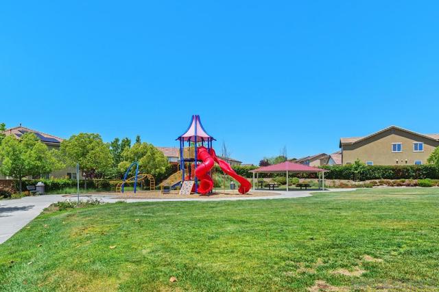 37856 Honey Pine Road, Murrieta CA: https://media.crmls.org/mediaz/27f1ff79-ede4-453e-a2a8-b860fe9b97a5.jpg