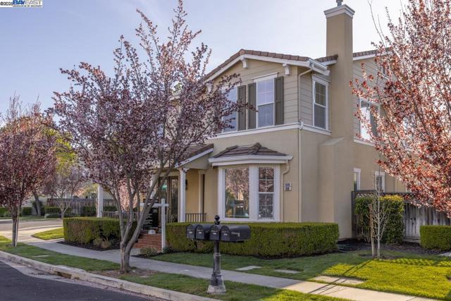 1508 Whispering Oaks Way, Pleasanton CA: https://media.crmls.org/mediaz/27f25a49-e7db-4d01-85a2-eb7d21dba275.jpg