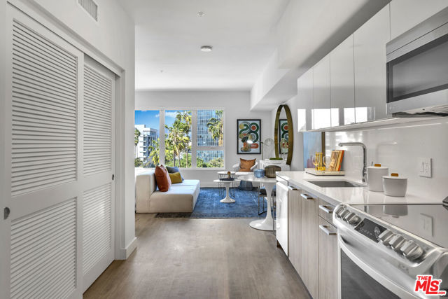 2801 Sunset Place, Los Angeles CA: https://media.crmls.org/mediaz/27f4f1d4-ed47-450f-85c8-0dea58987bf7.jpg