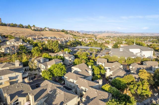 3182 Heather Ridge Drive, San Jose CA: https://media.crmls.org/mediaz/27f5001b-8324-4d1c-aead-d73e753ae7dc.jpg