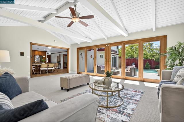 3846 Madera St, Pinole CA: https://media.crmls.org/mediaz/27f50339-69f4-4b76-aaca-7c1657865b51.jpg
