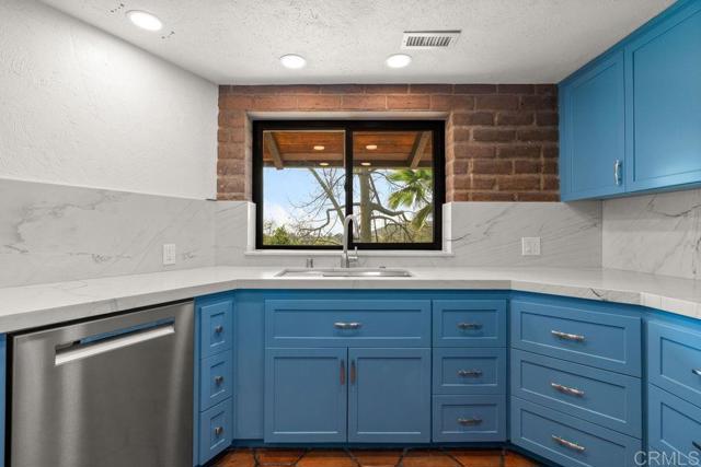 Detail Gallery Image 23 of 68 For 710 Buena Creek Rd, San Marcos,  CA 92069 - 3 Beds | 3/1 Baths