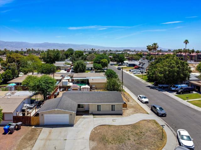 45530 Del Rey Avenue, Indio CA: https://media.crmls.org/mediaz/27f5f2fb-3828-407b-b808-5e0fdb5a0392.jpg