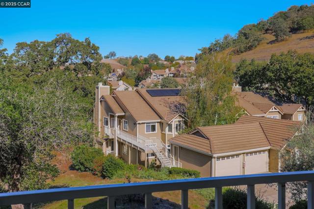 4701 Terra Granada Dr, Walnut Creek CA: https://media.crmls.org/mediaz/27f76127-62dd-4d02-97b6-db43761d7c3e.jpg