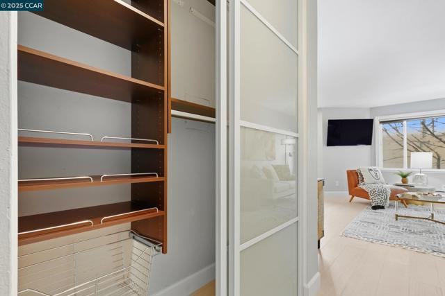 1700 Gough St, San Francisco CA: https://media.crmls.org/mediaz/27f76138-0f5d-4fe7-9ccd-64d7359eb7db.jpg