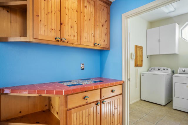 56948 Plaza Del Amigo, Yucca Valley CA: https://media.crmls.org/mediaz/27f7a6fd-e037-43ec-9220-753455b17609.jpg