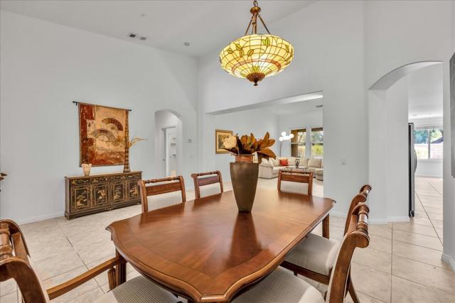 1745 Hot Springs Way, Palm Springs, CA 92262