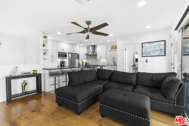 1788 N Orange Grove Avenue, Los Angeles CA: https://media.crmls.org/mediaz/27f90d16-515d-480f-ae3c-18df810b2610.jpg