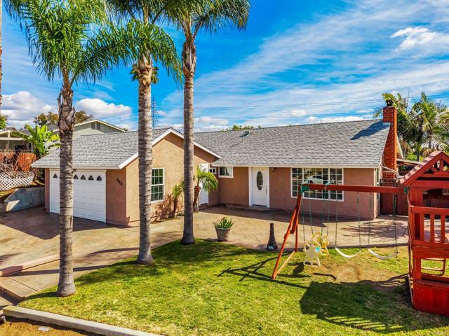 Detail Gallery Image 3 of 40 For 466 Thrush St, Chula Vista,  CA 91911 - 4 Beds | 3 Baths