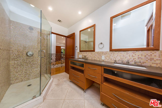 10734 Lindbrook Drive, Los Angeles CA: https://media.crmls.org/mediaz/27f9a9e0-af31-427e-a161-cefe530a4453.jpg