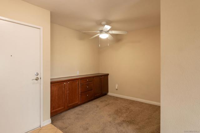 4860 Rolando Ct, San Diego CA: https://media.crmls.org/mediaz/27f9cf30-8057-4f6d-a680-83e70f4be2e6.jpg