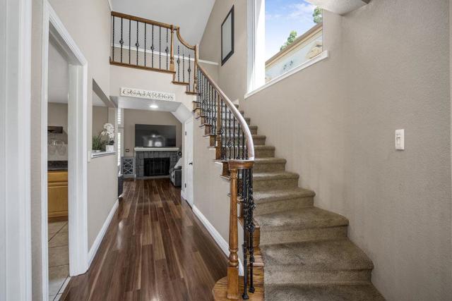 965 Oak Park Drive, Morgan Hill CA: https://media.crmls.org/mediaz/27fb5612-38c9-4d84-a216-ff0b7961c078.jpg