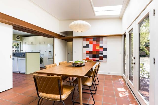 876 Southampton Drive, Palo Alto CA: https://media.crmls.org/mediaz/27fbfd03-219e-4f05-83fd-7efd57501706.jpg