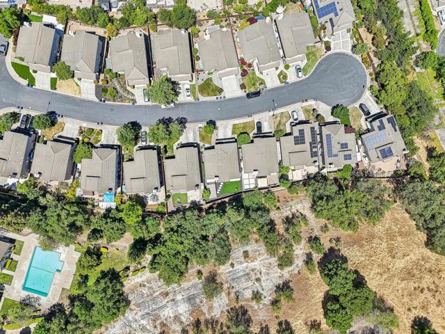 1060 Green Point Ct, Concord CA: https://media.crmls.org/mediaz/27fbfee8-f707-43fc-9bc1-a77b648ff26e.jpg