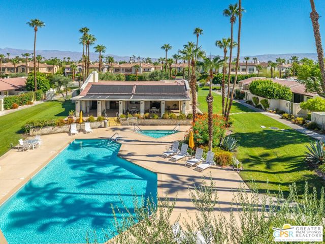 1346 E Andreas Road, Palm Springs CA: https://media.crmls.org/mediaz/27fc16ed-520b-4402-a98a-d69c8f47f31b.jpg