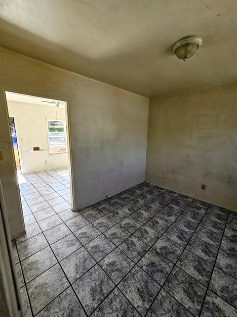 1135 41 26th Street, San Diego CA: https://media.crmls.org/mediaz/27fc2645-416d-48af-80b0-f25597482190.jpg