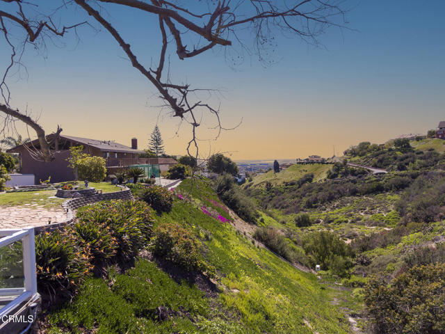 Detail Gallery Image 5 of 10 For 999 San Clemente Way, Camarillo,  CA 93010 - – Beds | – Baths