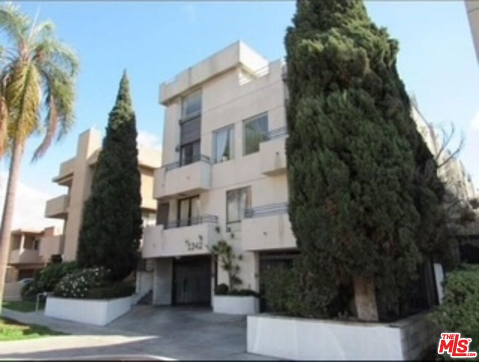 1242 S Holt Avenue #106