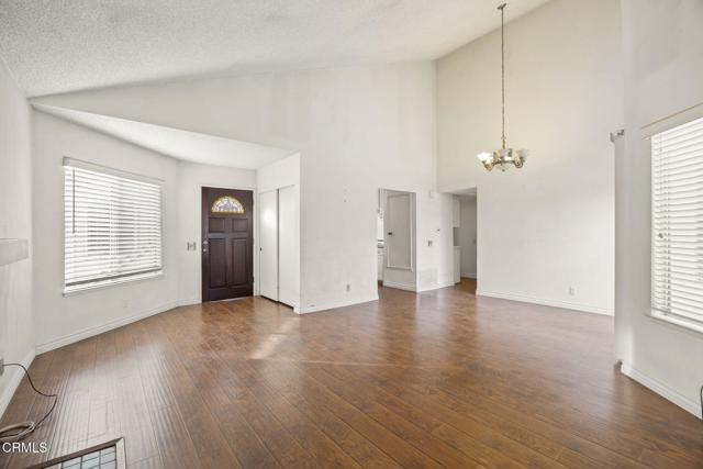 Detail Gallery Image 5 of 28 For 1718 Sinaloa Rd #215,  Simi Valley,  CA 93065 - 2 Beds | 2 Baths