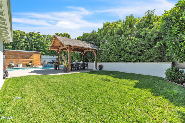 208 Fowler Drive, Monrovia CA: https://media.crmls.org/mediaz/27fe2727-45c6-4a72-9217-92823107f38f.jpg