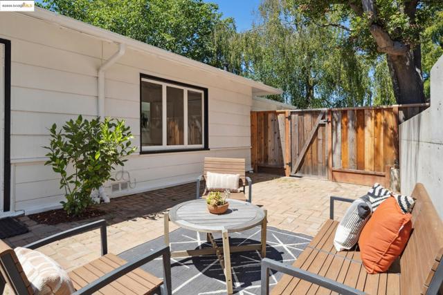 16 Muir Way, Berkeley CA: https://media.crmls.org/mediaz/27fe9181-5501-40e6-820e-8783e66fdf9a.jpg