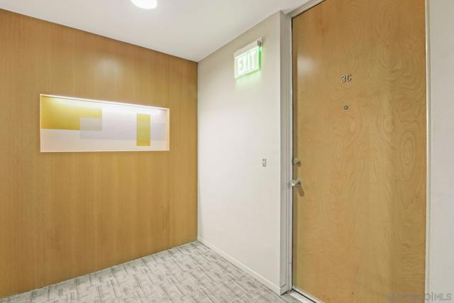 3200 6Th Ave, San Diego CA: https://media.crmls.org/mediaz/27feeaab-d1f7-4cd3-a4e9-83a74b19aed8.jpg