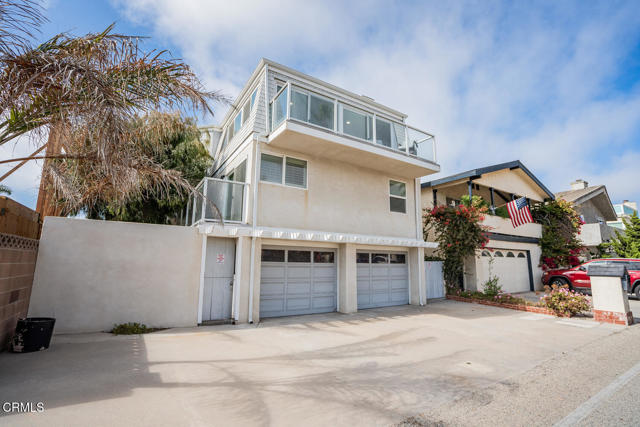 5040 Island View Street, Oxnard CA: https://media.crmls.org/mediaz/27ff4b7a-e0a0-445d-b751-4765595073cf.jpg