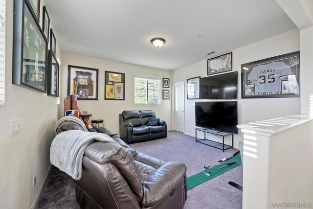 5324 Bella Vista St, Santee CA: https://media.crmls.org/mediaz/27fff9db-5a9b-48c5-97c3-8fbb45ee3aac.jpg