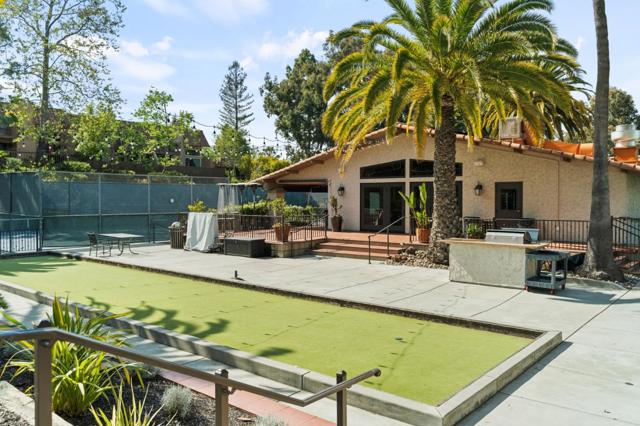 283 Casitas Bulevar, Los Gatos CA: https://media.crmls.org/mediaz/28009815-e2cf-4778-beed-faab3d175179.jpg