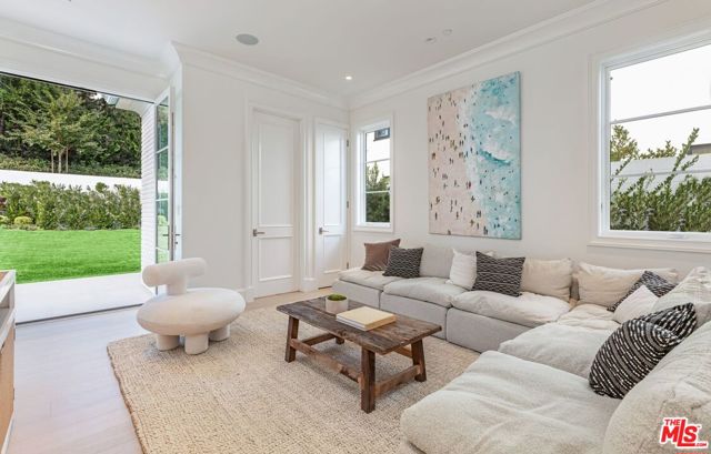 755 Napoli Drive, Pacific Palisades CA: https://media.crmls.org/mediaz/2801f844-0cb6-4515-b697-61b41b5e3798.jpg