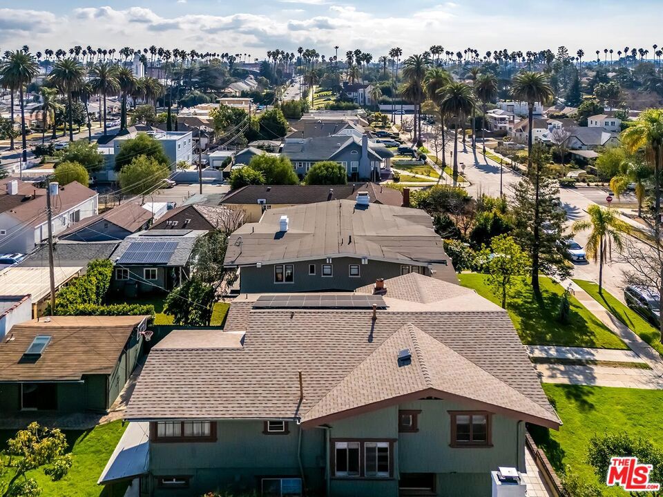 https://media.crmls.org/mediaz/2803f206-ac2f-4a9a-b251-d77746b20234.jpg?preset=X-Large