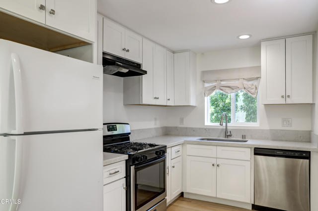 Detail Gallery Image 25 of 30 For 7539 Valaho Dr, Los Angeles,  CA 91042 - 3 Beds | 3 Baths