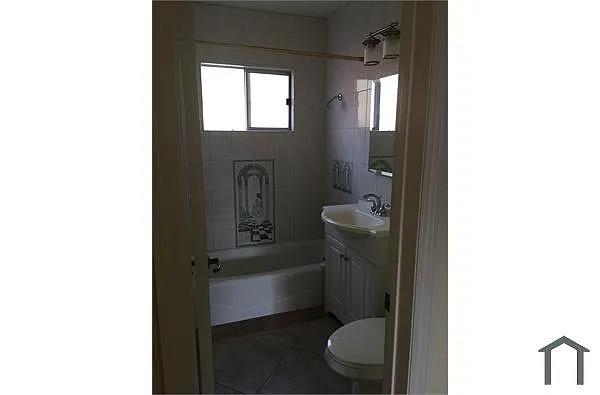 1256 Placentia Avenue, Anaheim CA: https://media.crmls.org/mediaz/28042102-b851-496e-822d-bdce3a634f05.jpg