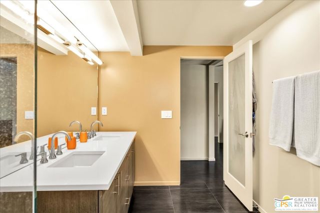 1554 E San Lucas Road, Palm Springs CA: https://media.crmls.org/mediaz/2804260e-6144-4a90-a405-e9bb1f3296ea.jpg