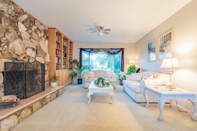 76 Robbins Court, Simi Valley CA: https://media.crmls.org/mediaz/28043fae-a487-4dc7-a07c-b3eef7779ba1.jpg