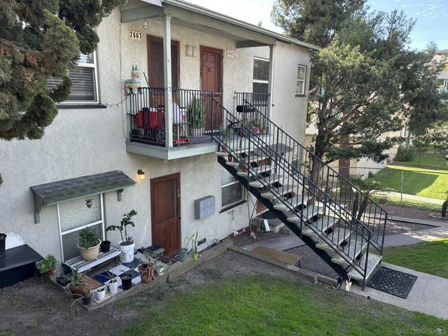 2663 67 E Street, San Diego CA: https://media.crmls.org/mediaz/2804daf5-3736-4797-a258-128c08408b9d.jpg