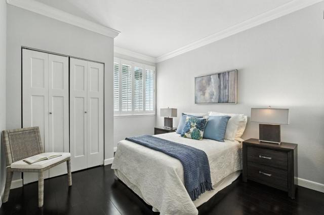425 Cork Harbour Circle,  CA: https://media.crmls.org/mediaz/2805559b-7df4-4888-bb46-c25a91849e4d.jpg