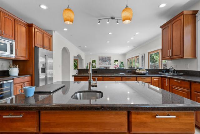 422 Mccormick Avenue, Capitola CA: https://media.crmls.org/mediaz/28058cdd-7eaf-4870-94f4-ac28861a49c5.jpg