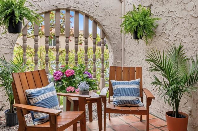 247 Casitas Bulevar, Los Gatos CA: https://media.crmls.org/mediaz/2805f4e7-7123-4e5e-9511-b6aae6426503.jpg