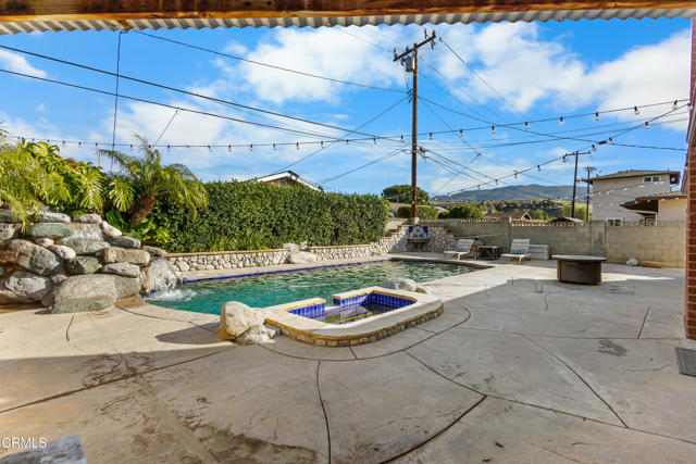 Detail Gallery Image 33 of 45 For 1036 Stanford Dr, Simi Valley,  CA 93065 - 5 Beds | 2/1 Baths