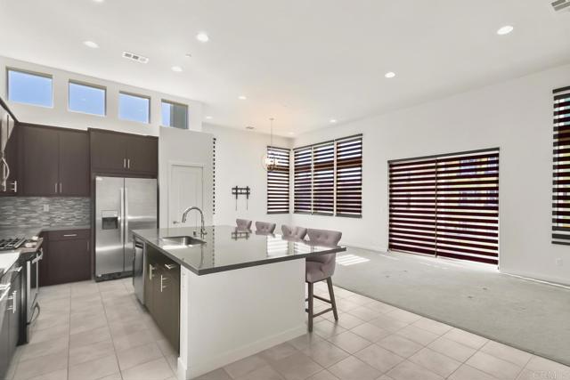 Detail Gallery Image 1 of 1 For 2012 Foxtrot Loop #3,  Chula Vista,  CA 91915 - 3 Beds | 2 Baths